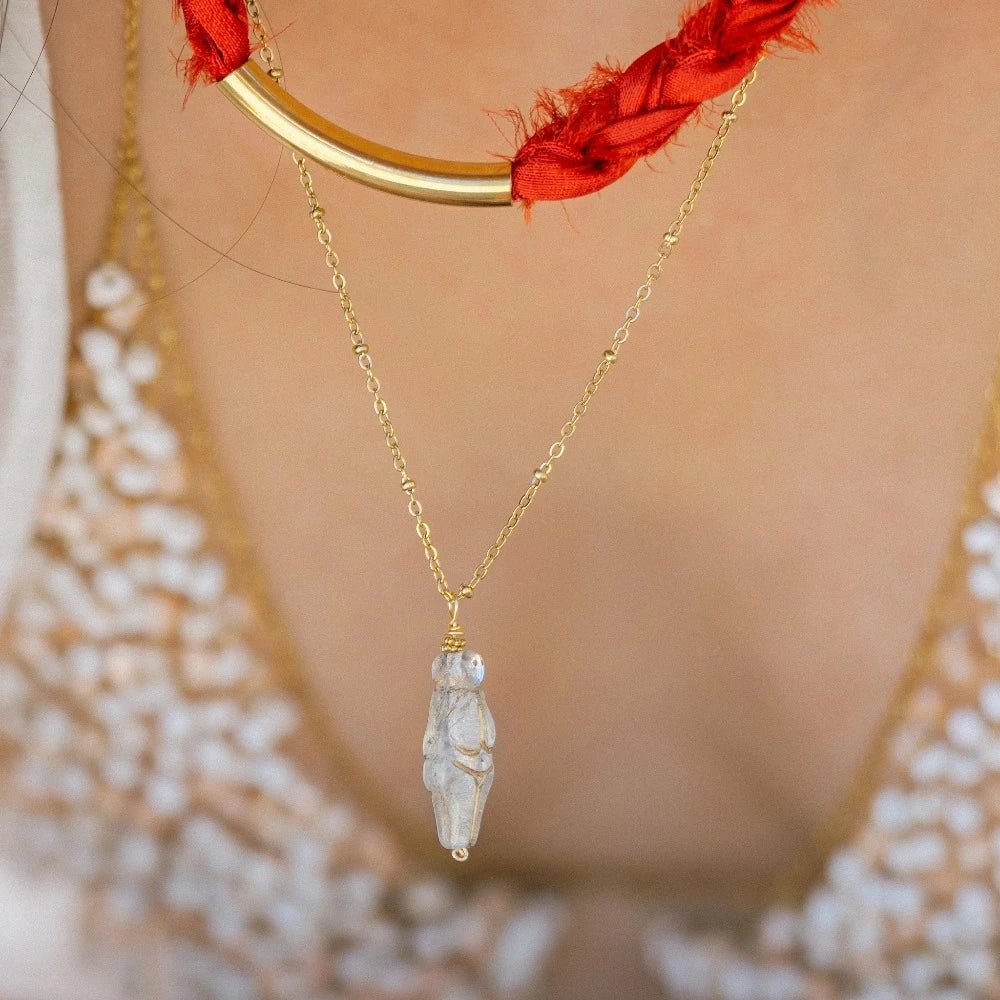 Isla PH Alma Venus Necklace (Iridescent Gray) - KS Boardriders Surf Shop