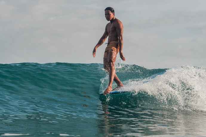 Roger Casugay Surfs in Mexico, First International Surfing Competition in Two Years
