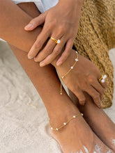 Load image into Gallery viewer, Isla PH Ave Mini Baroque Pearls Chain Bracelet (White) - KS Boardriders Surf Shop